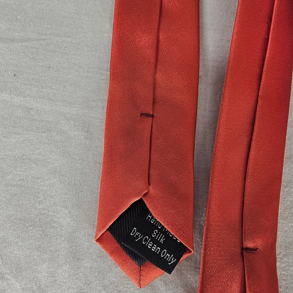 Classic Red Hand Made Silk Tie - Picture 3 of 3